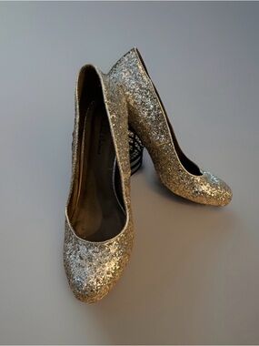 Michael Antonio silver Glitter Pumps size 9 excellent